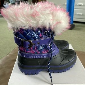 Girls snow boots like new